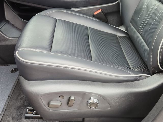 Used 2025 Buick Enclave Avenir image 22