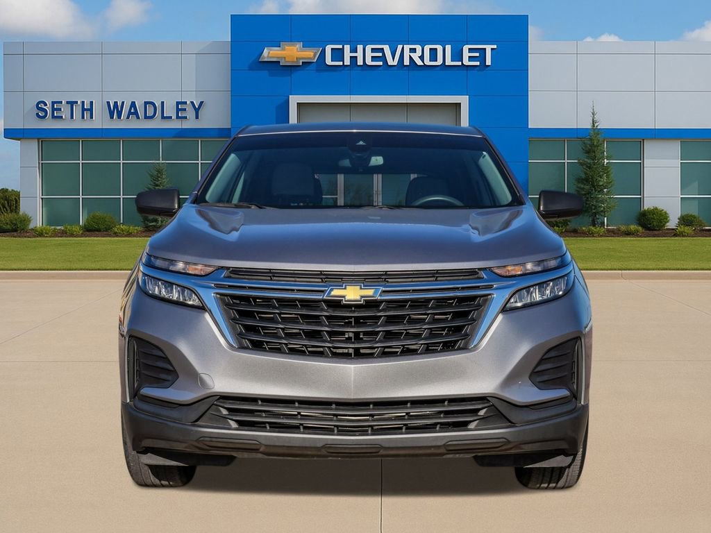 Used 2023 Chevrolet Equinox LS w/ LS Convenience Package image 2