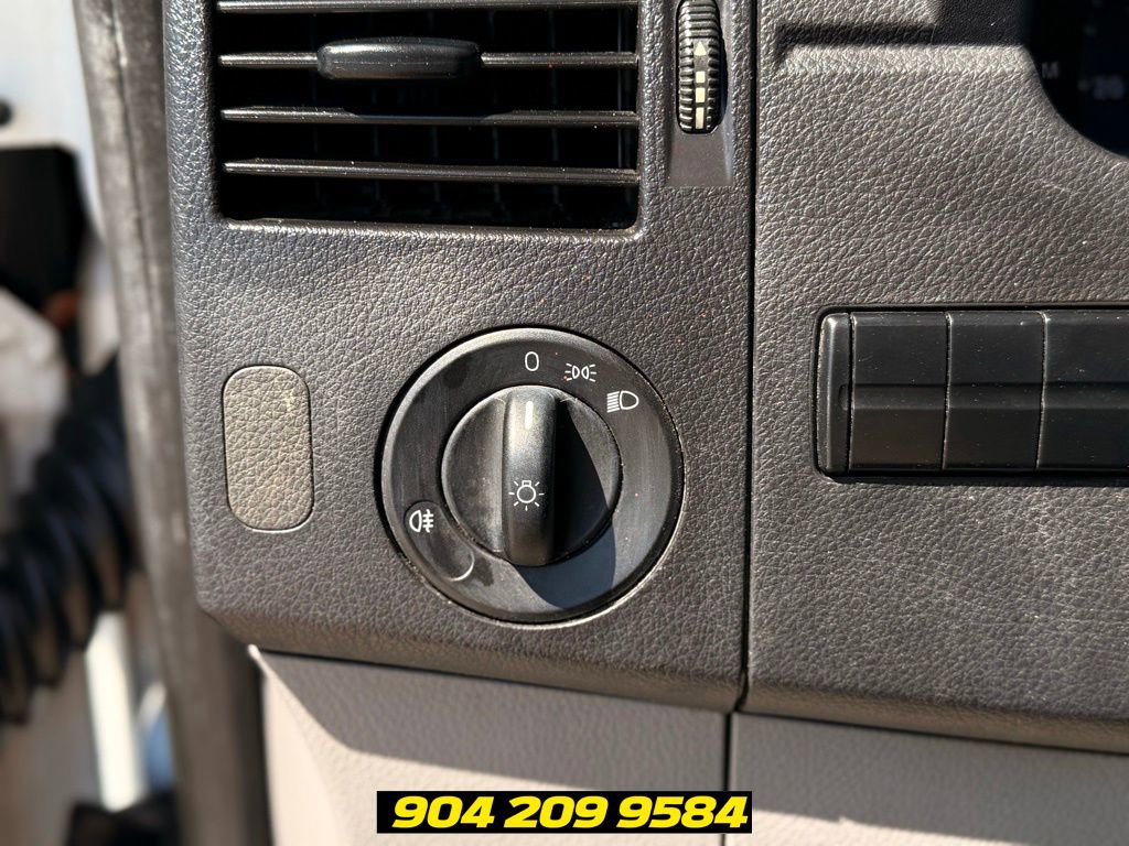 Used 2016 Mercedes-Benz Sprinter 2500 image 12