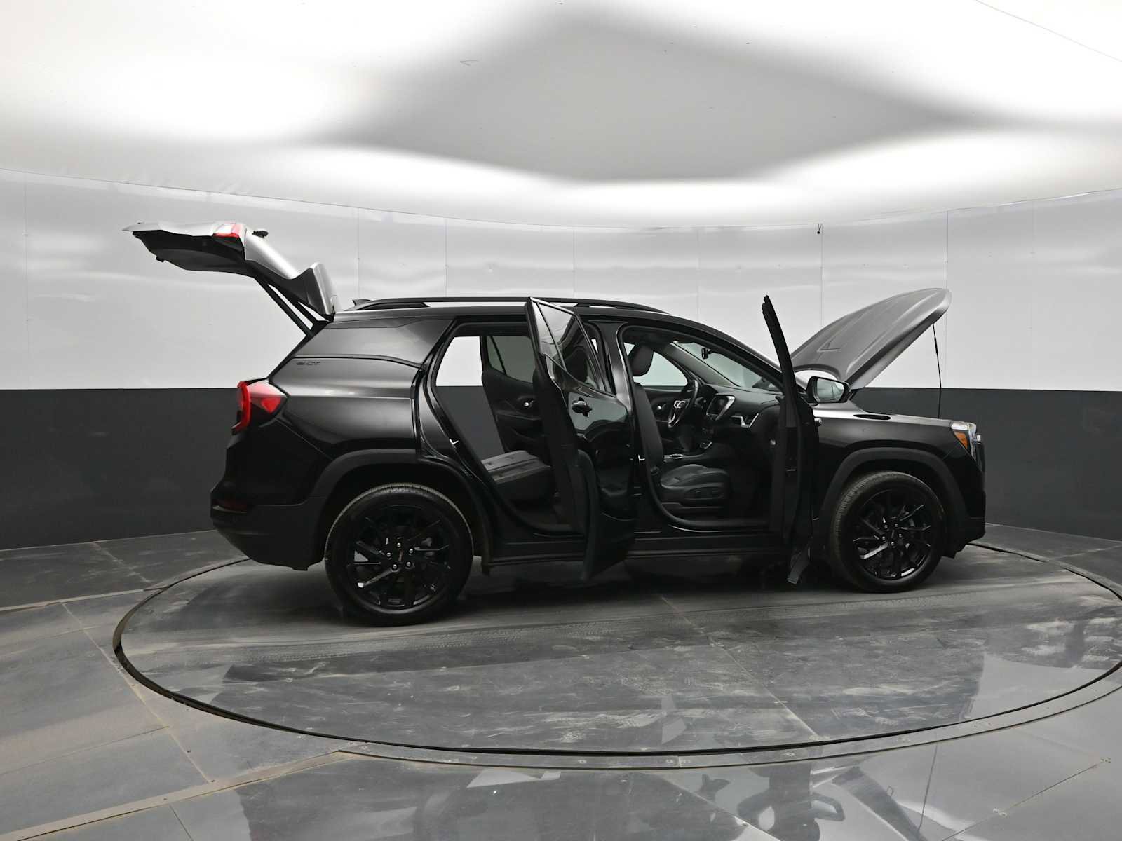 Used 2024 GMC Terrain SLT w/ Tech Package AWD/4WD image 41