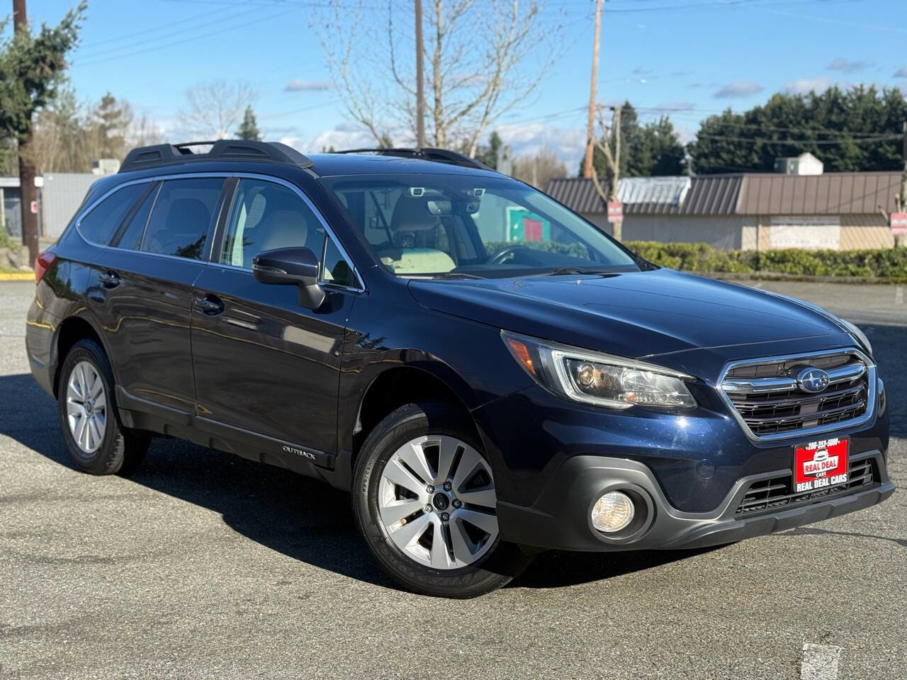 Used 2018 Subaru Outback 2.5i Premium image 3