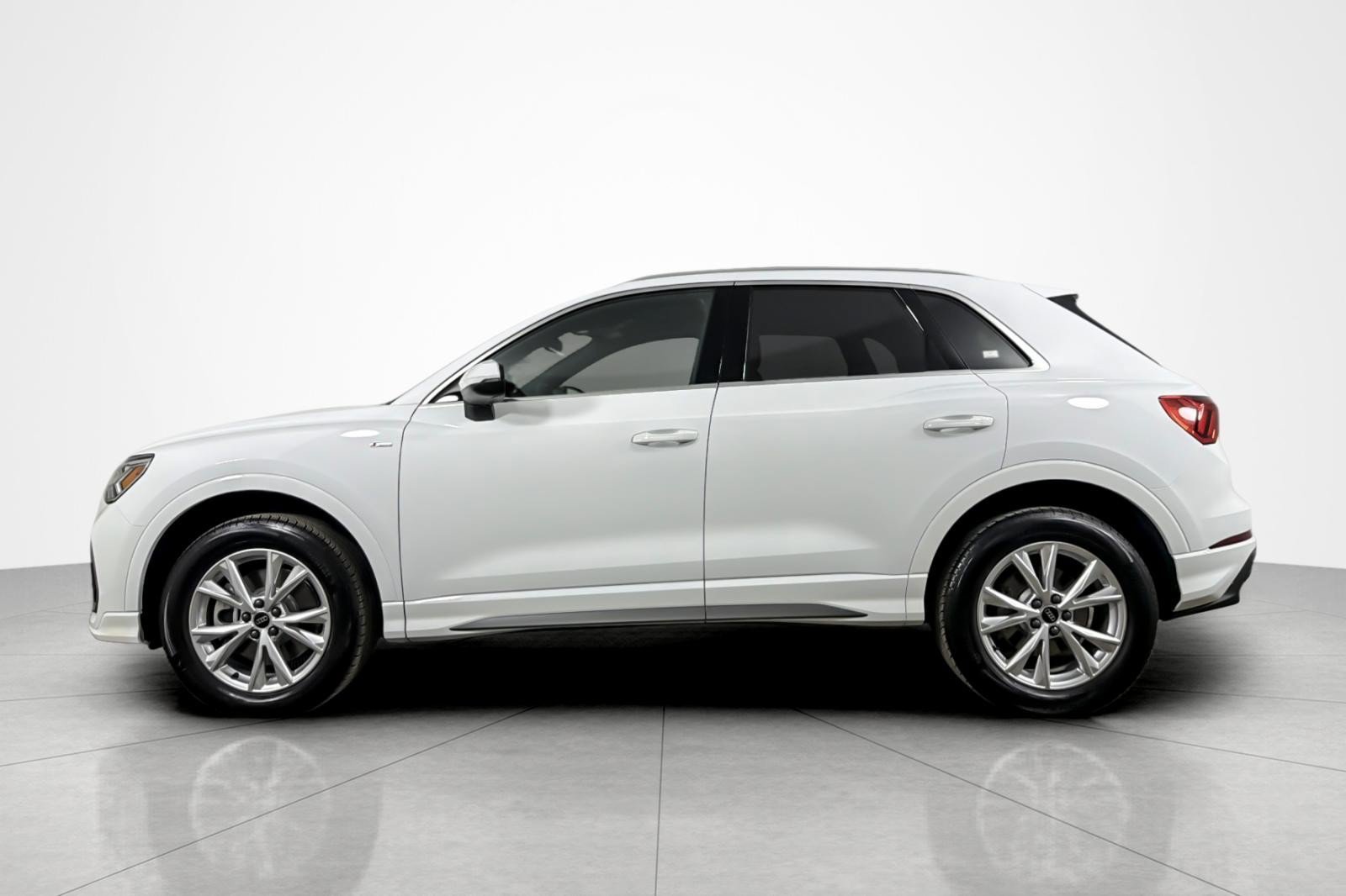 Used 2025 Audi Q3 2.0T Premium w/ Convenience Package AWD/4WD video 2