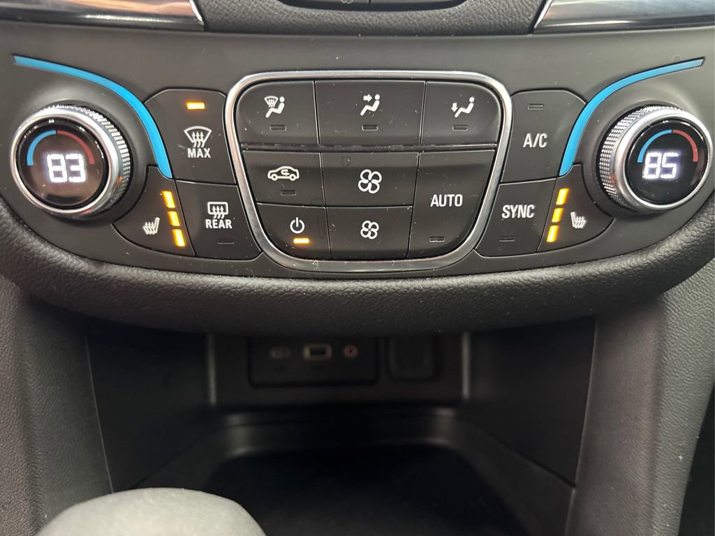 Used 2024 Chevrolet Equinox LT image 30