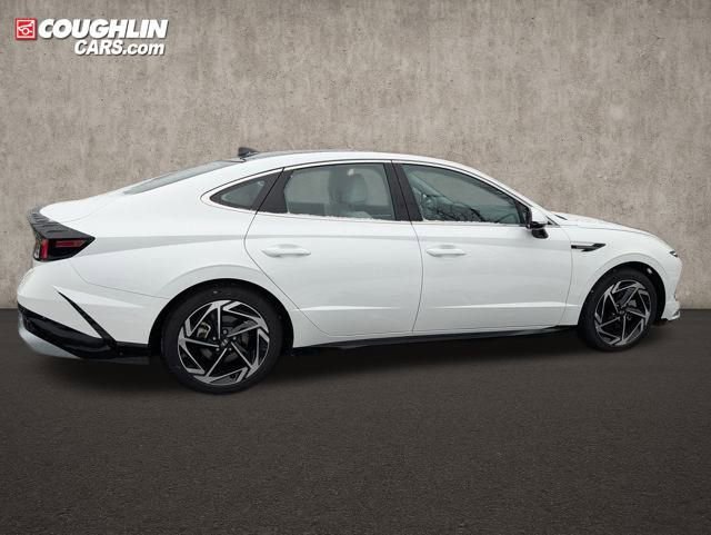 Certified 2024 Hyundai Sonata SEL w/ Convenience Package image 8