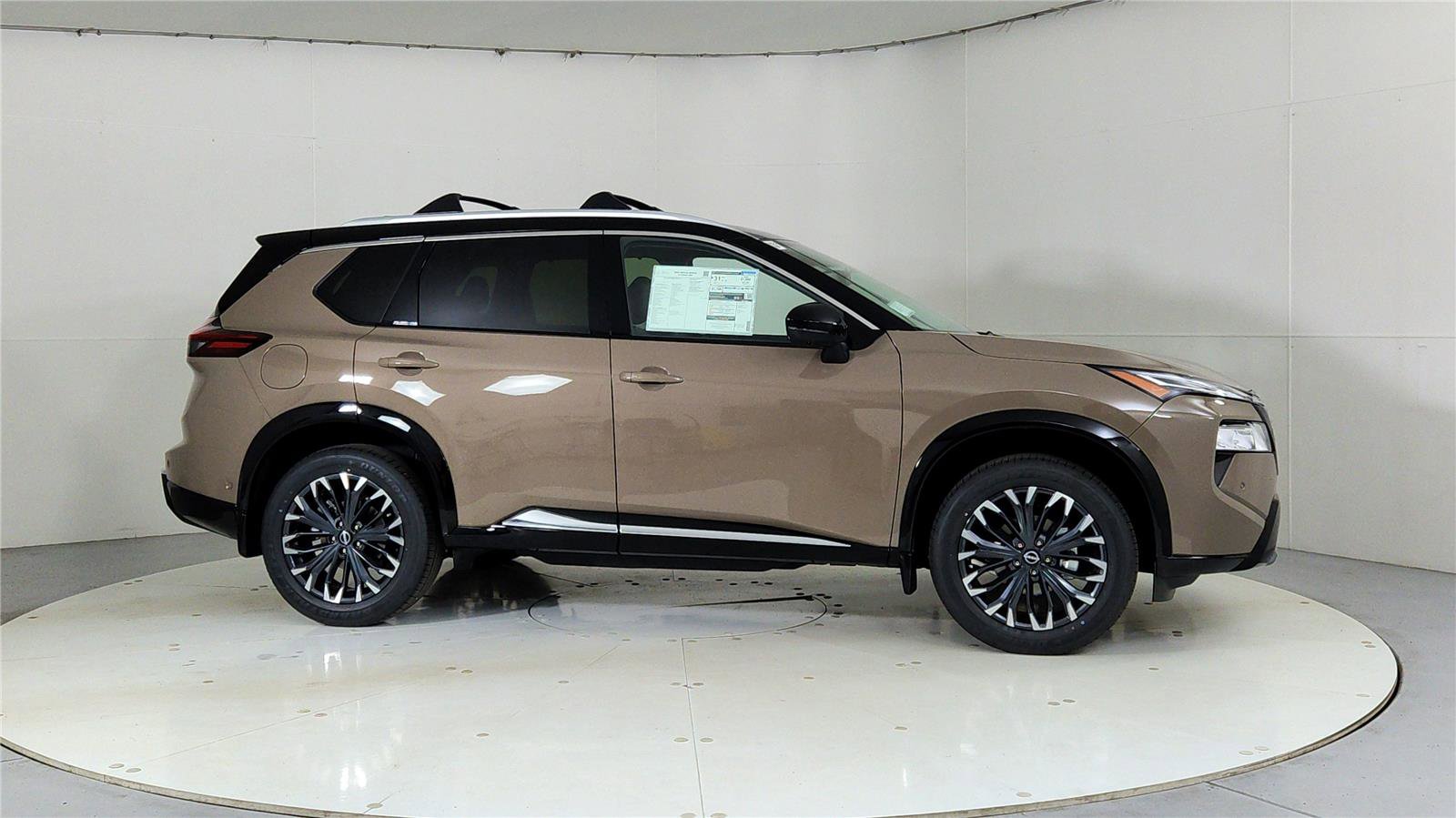 New 2025 Nissan Rogue Platinum w/ Platinum Premium Package image 8