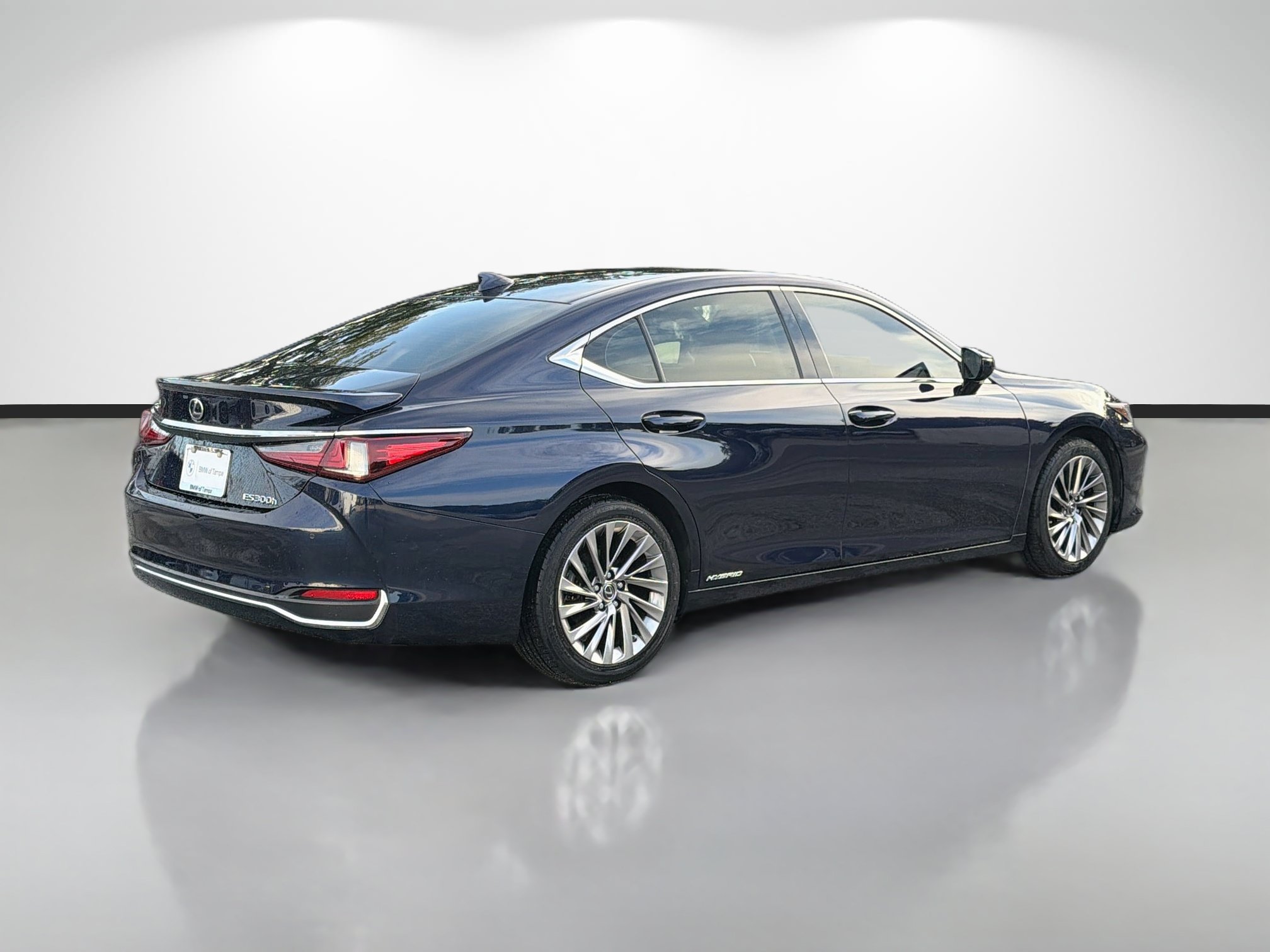 Used 2019 Lexus ES 300h FWD image 3