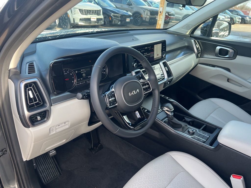 Certified 2023 Kia Sorento S image 5