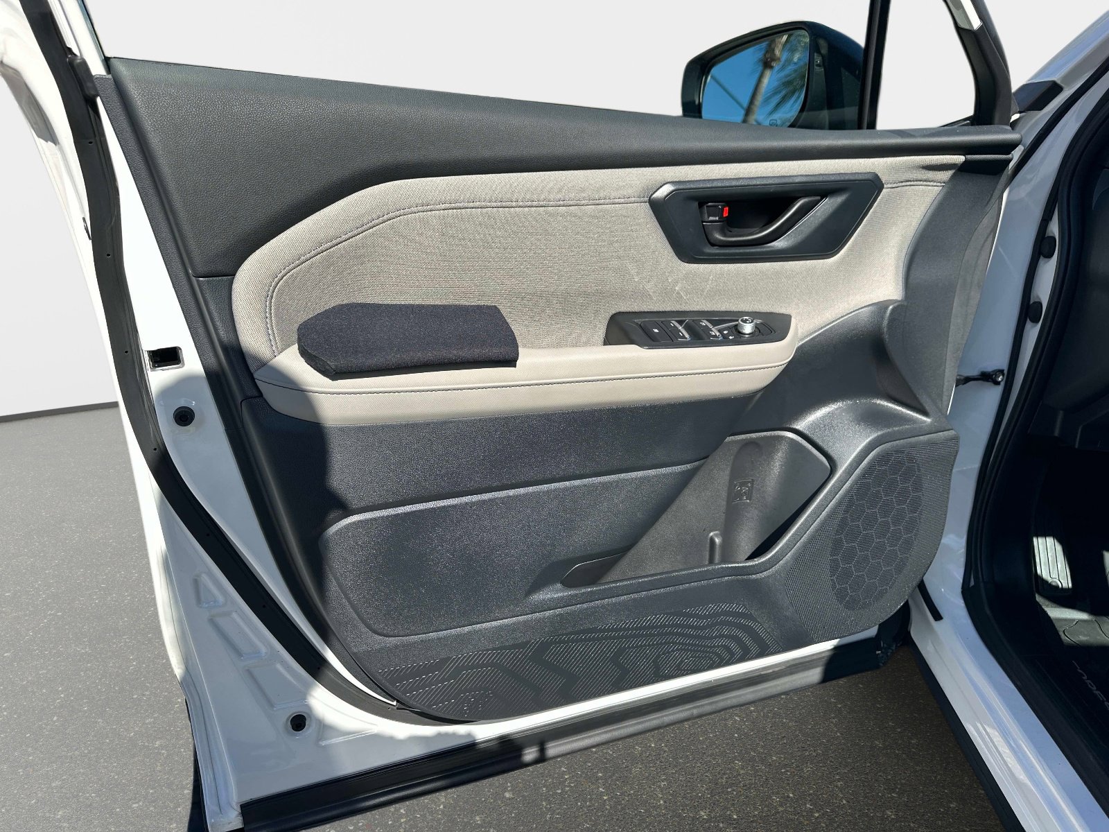 Used 2025 Subaru Forester Premium w/ Protection Package (1PH) image 18