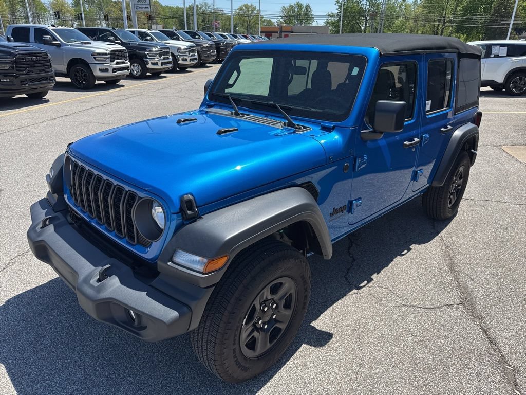 Used 2024 Jeep Wrangler Unlimited Sport AWD/4WD image 9