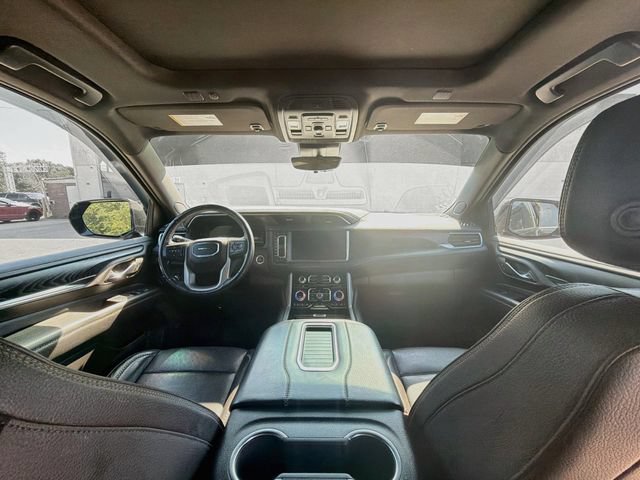 Used 2023 GMC Yukon Denali AWD/4WD image 12