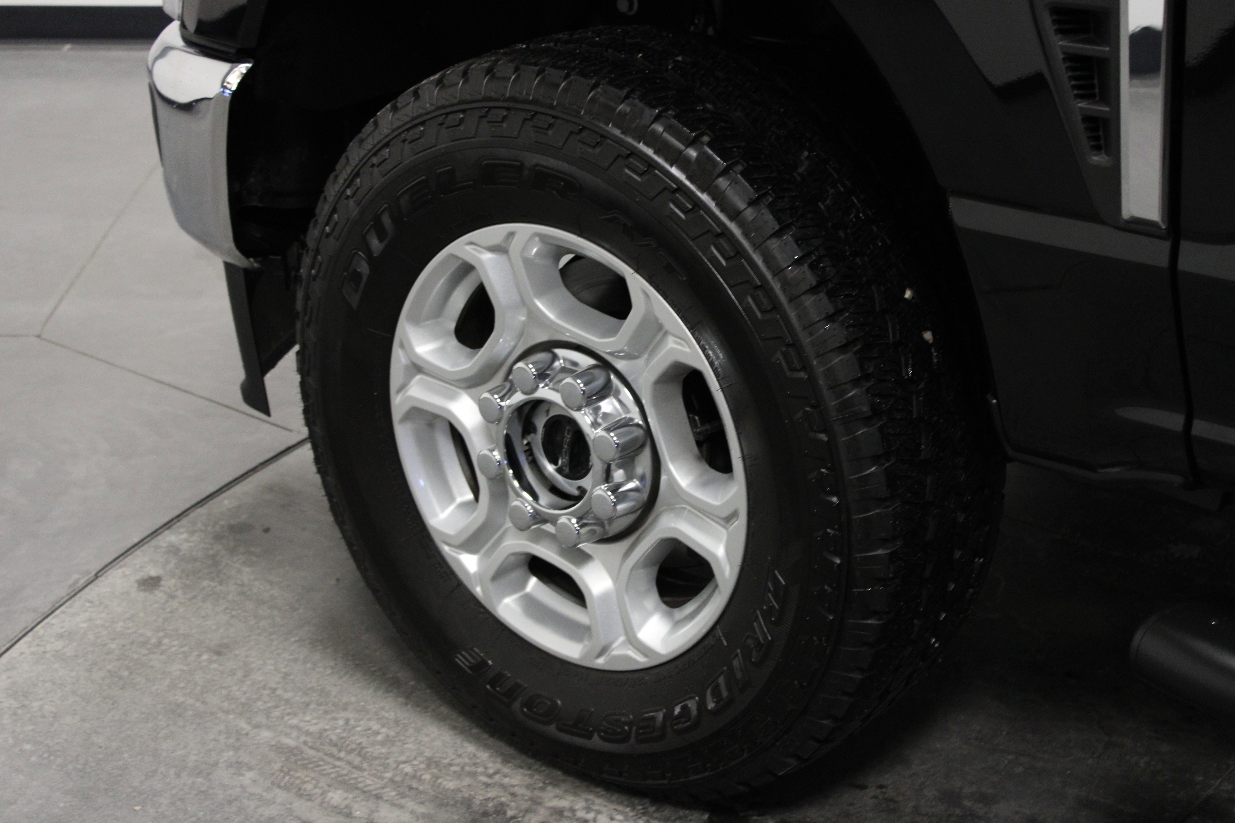 Used 2025 Ford F250 XLT image 10