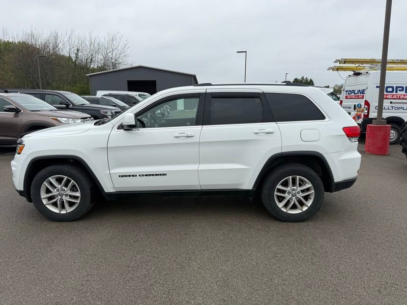 Used 2017 Jeep Grand Cherokee Laredo AWD/4WD image 9