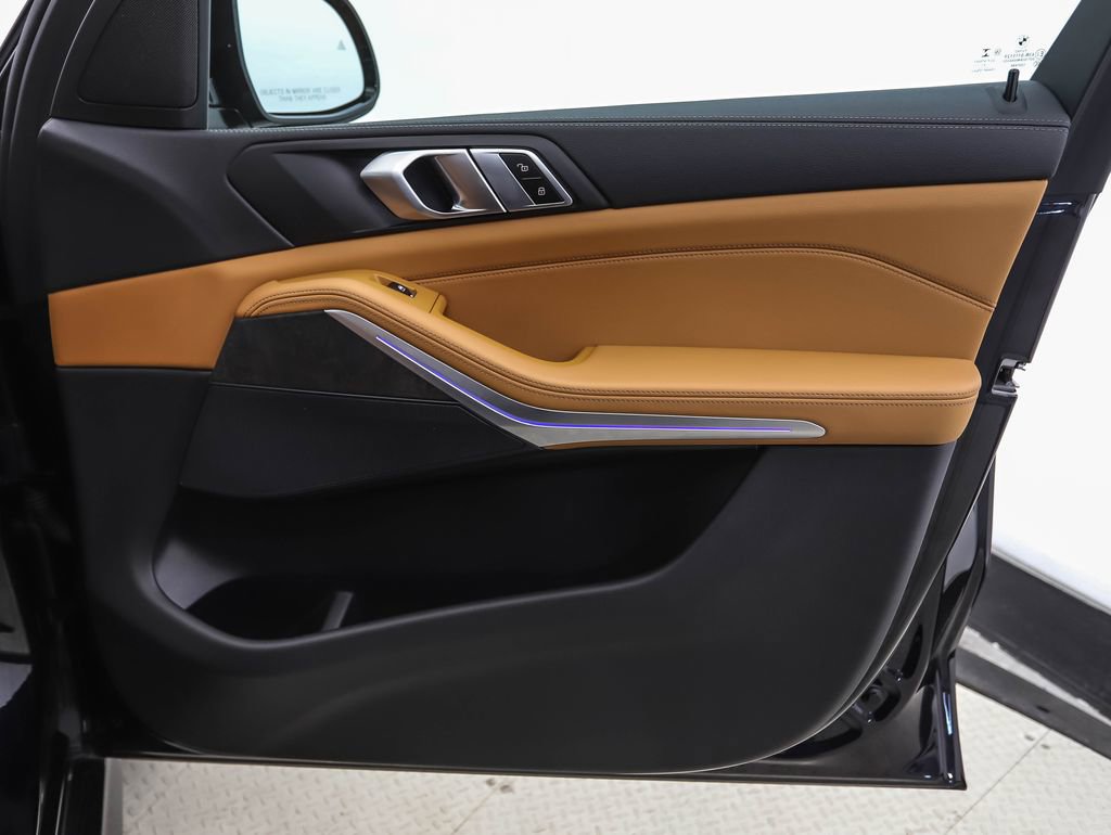 Used 2022 BMW X5 xDrive40i w/ M Sport Package image 28