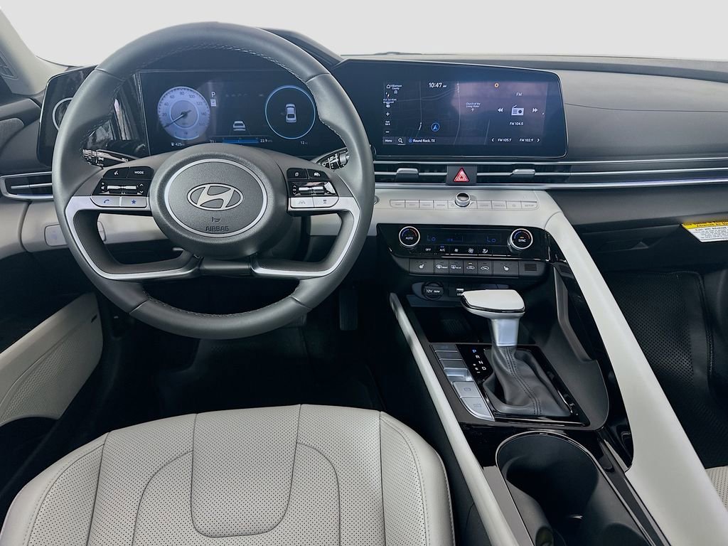 New 2026 Hyundai Elantra Limited image 18