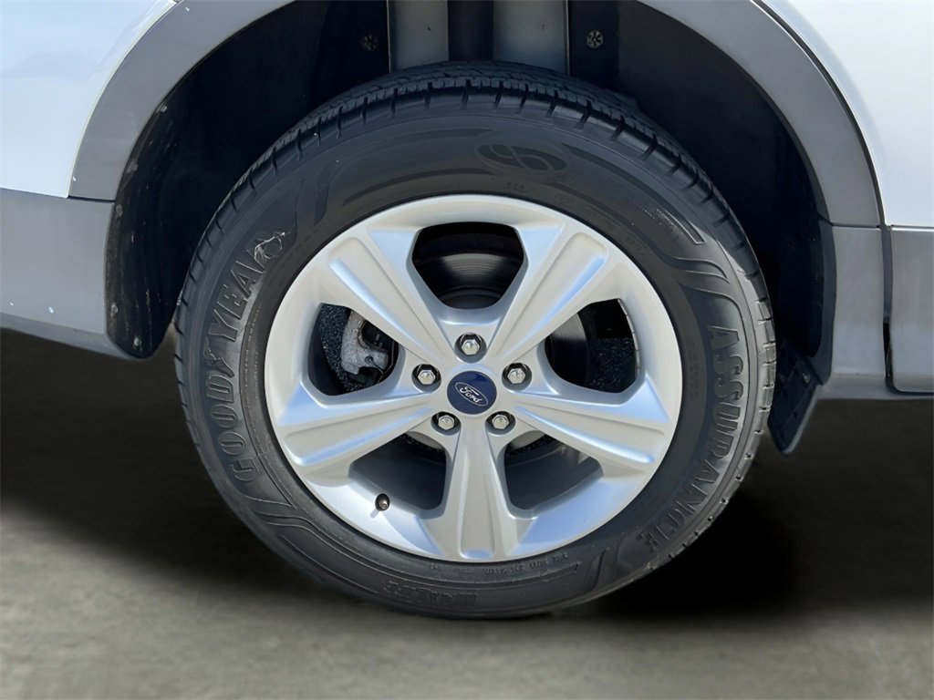 Used 2015 Ford Escape S image 18