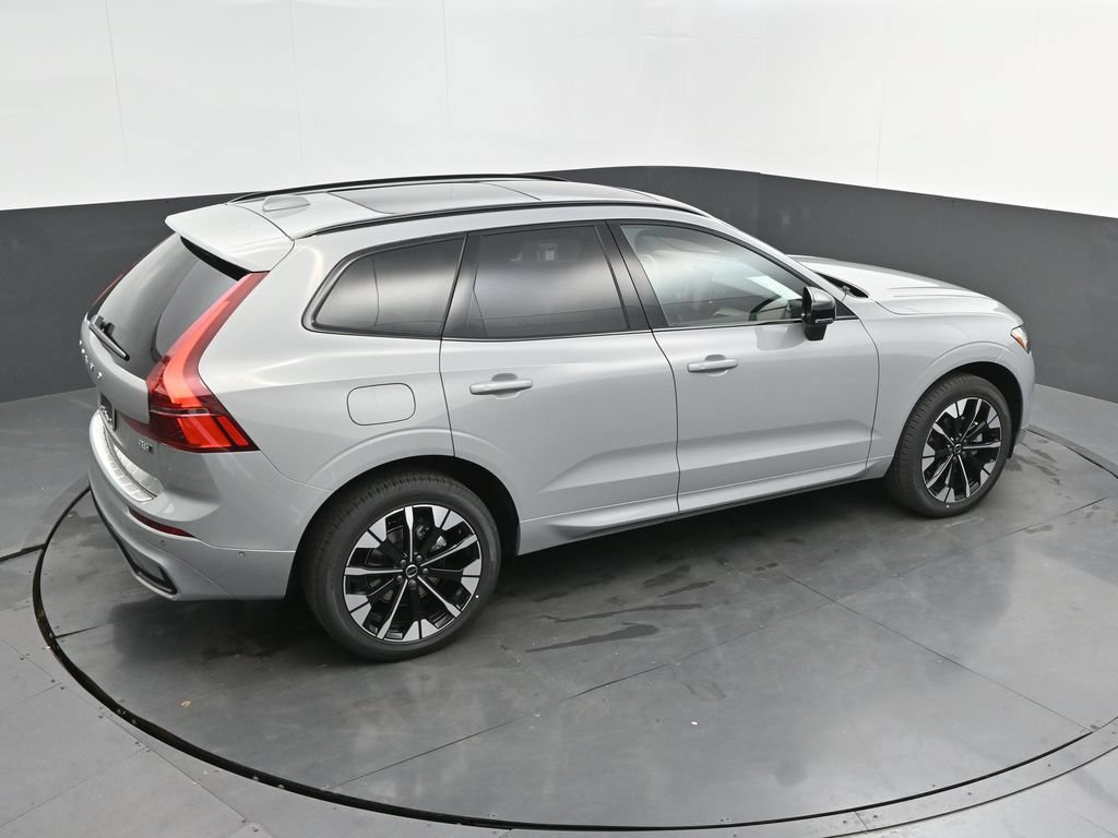 New 2026 Volvo XC60 B5 Plus w/ Protection Package Premier AWD/4WD image 40