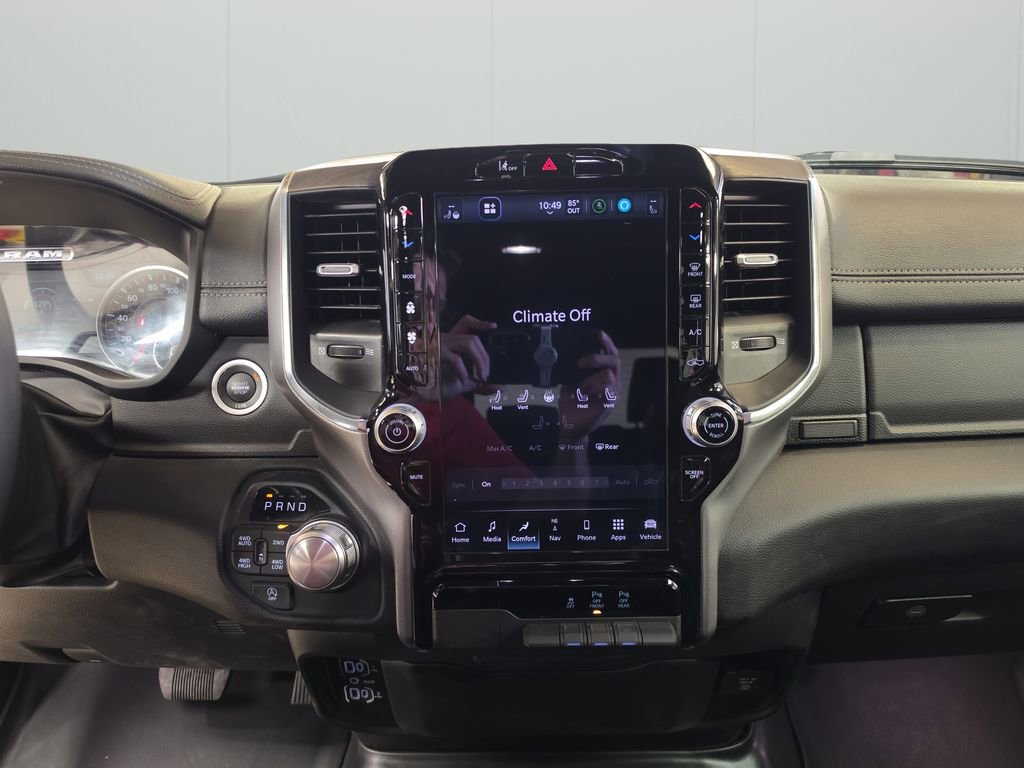 Used 2025 RAM 1500 Laramie AWD/4WD image 20