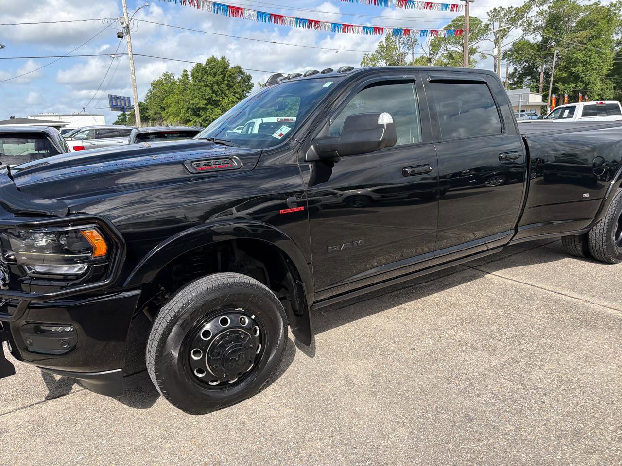 Used 2022 RAM 3500 Limited AWD/4WD image 4