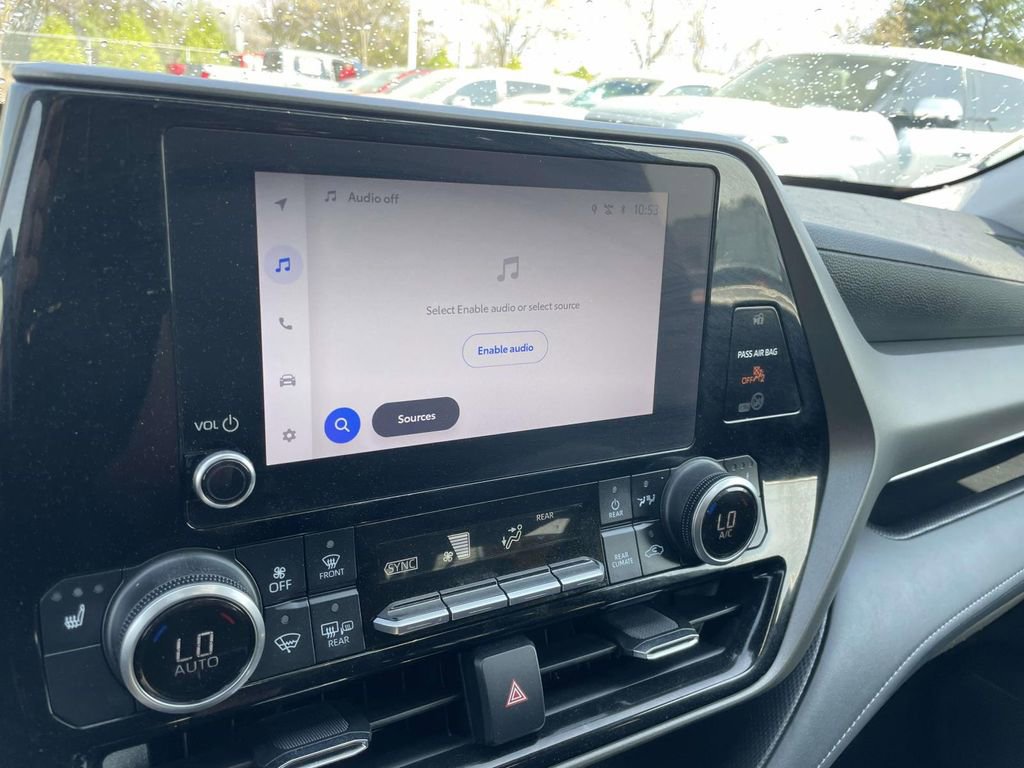 Used 2023 Toyota Highlander XLE image 40