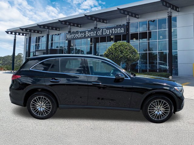 Used 2026 Mercedes-Benz GLC 300 image 3