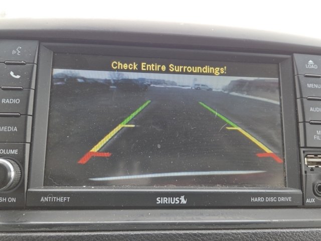 Used 2015 Chrysler Town & Country Touring w/ Driver Convenience Group image 7