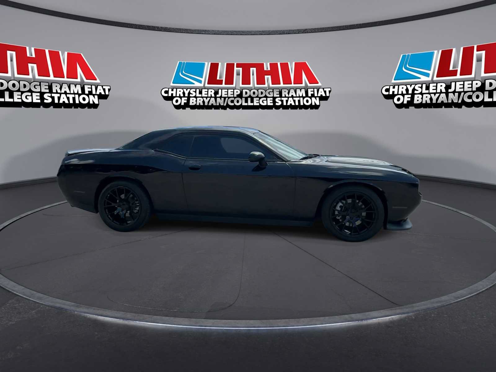 Used 2023 Dodge Challenger R/T w/ Blacktop Package RWD image 9
