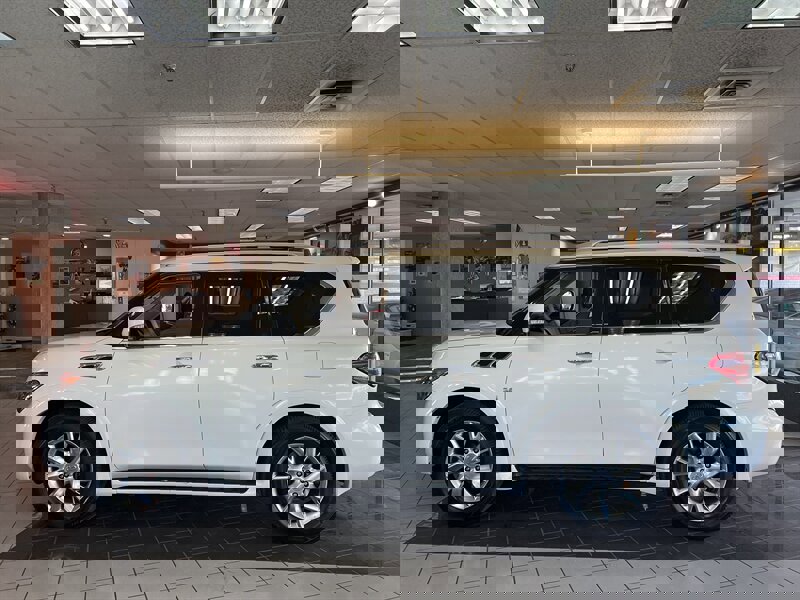 Used 2014 INFINITI QX80 2WD image 2