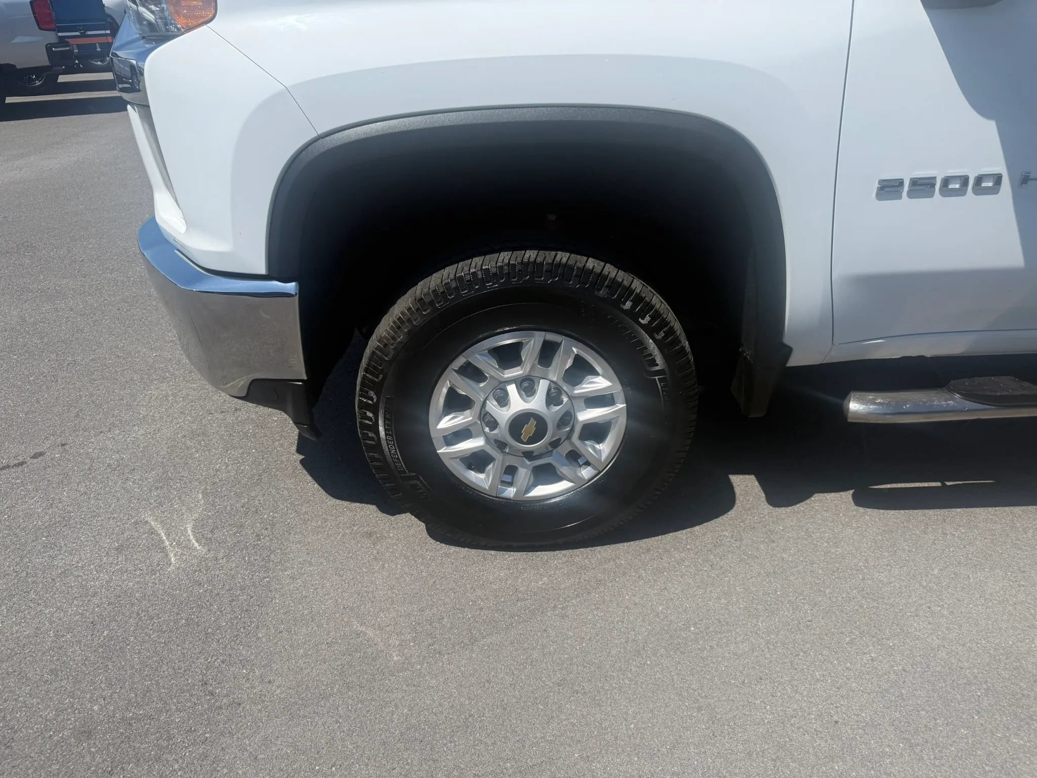 Used 2021 Chevrolet Silverado 2500 LT w/ Z71 Off-Road Package AWD/4WD image 7