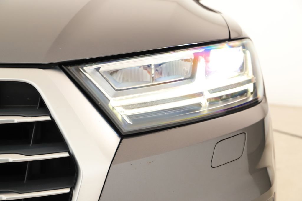 Used 2018 Audi Q7 3.0T Premium Plus w/ Premium Plus Package AWD/4WD image 39