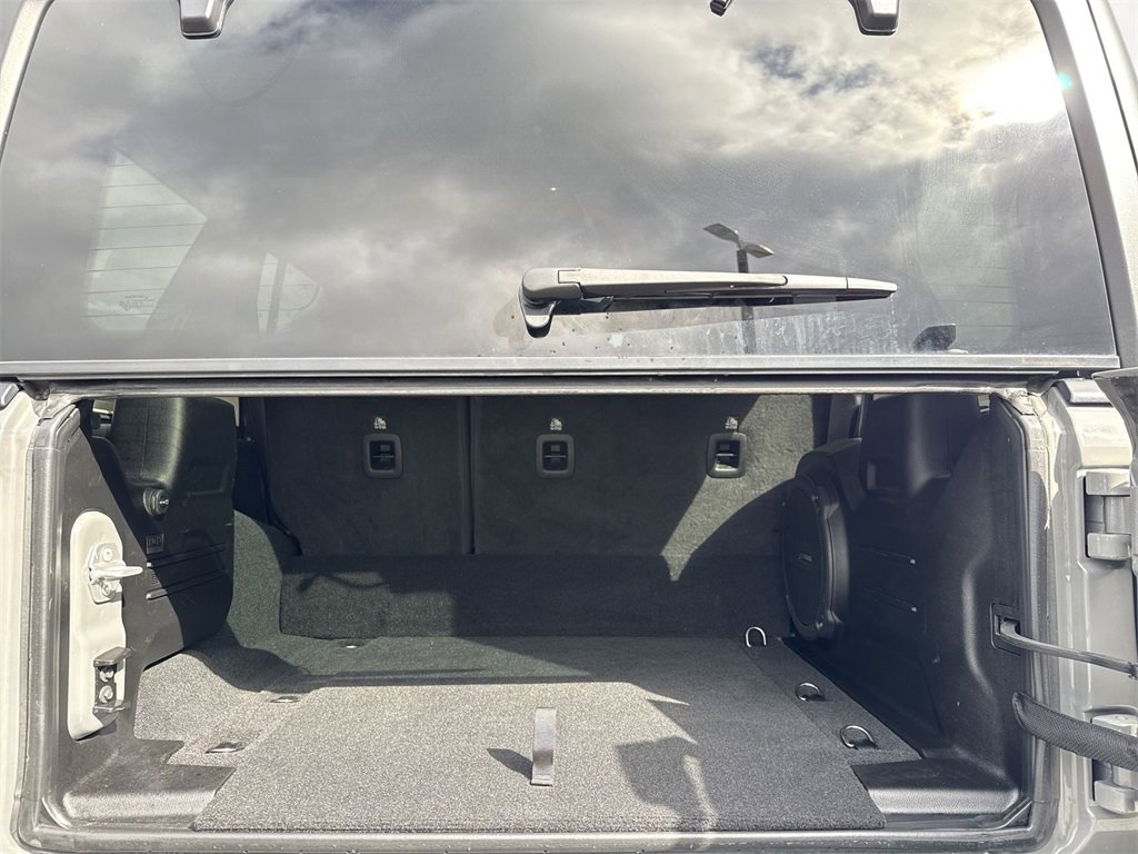 Used 2022 Jeep Wrangler Unlimited Sahara w/ Cold Weather Group image 31