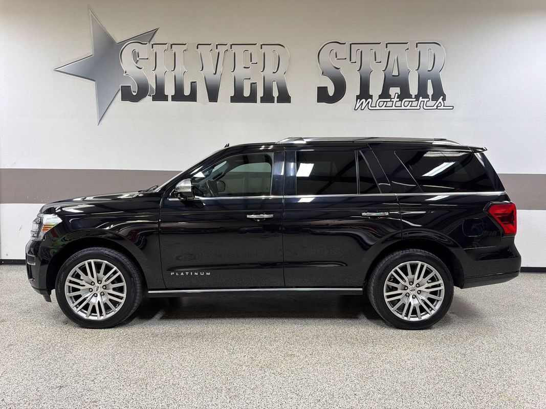 Used 2023 Ford Expedition Platinum AWD/4WD image 1