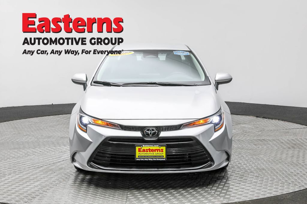 Used 2024 Toyota Corolla LE image 2