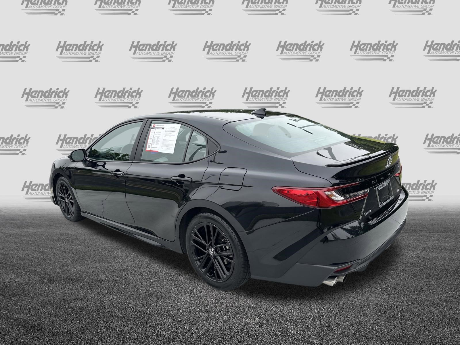 Certified 2025 Toyota Camry SE FWD image 8