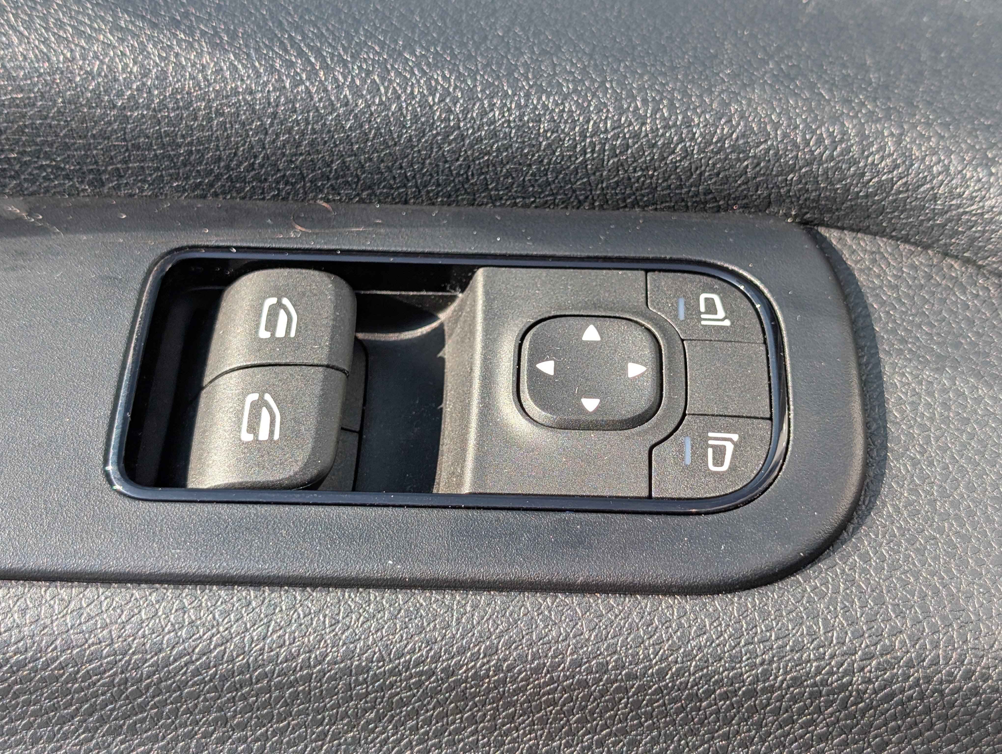 Used 2024 Mercedes-Benz Sprinter 2500 image 18