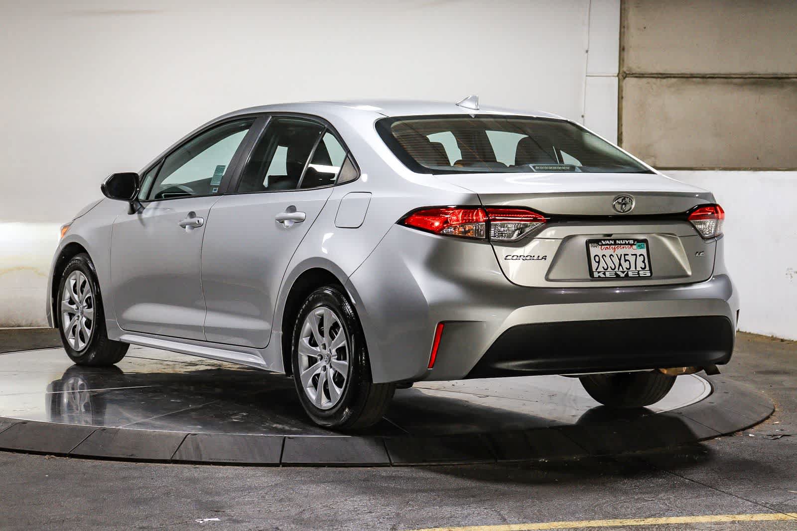 Certified 2025 Toyota Corolla LE FWD image 3