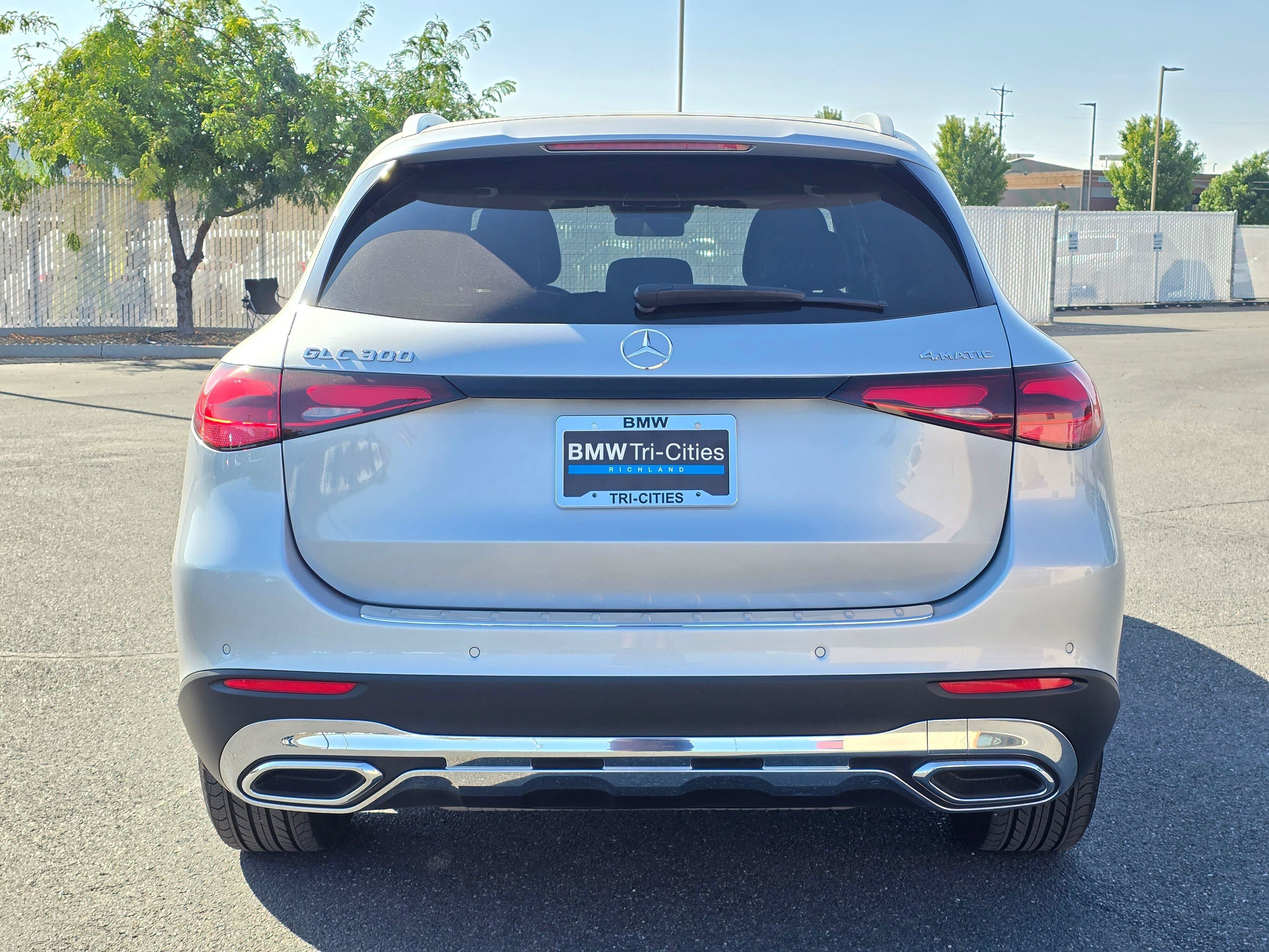 Used 2023 Mercedes-Benz GLC 300 4MATIC image 5