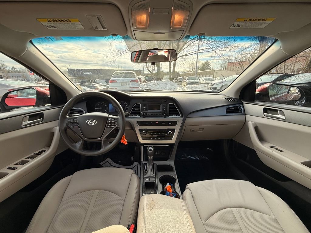 Used 2015 Hyundai Sonata SE FWD image 17