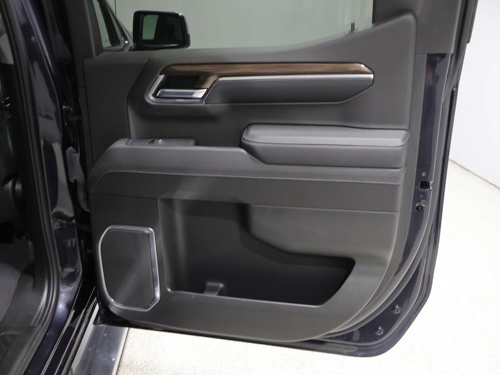 Used 2023 Chevrolet Silverado 1500 LT AWD/4WD image 22