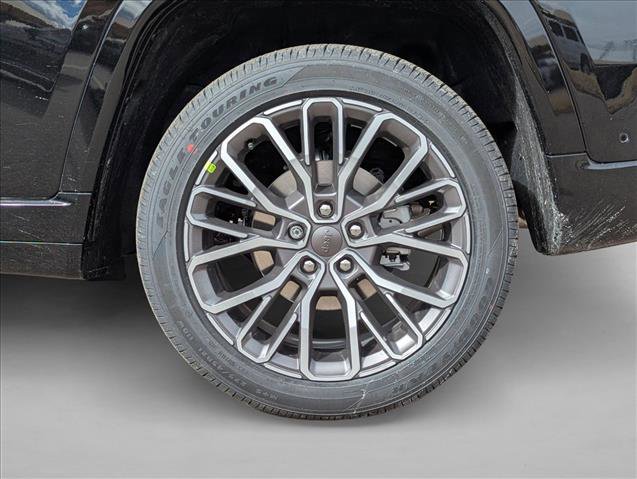 New 2026 Jeep Grand Cherokee Summit w/ Adv Protech Group IV image 8