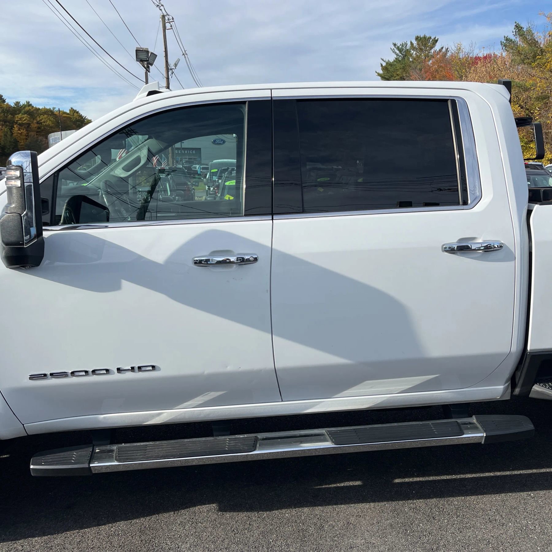 Used 2021 GMC Sierra 2500 SLT w/ SLT Premium Package image 2
