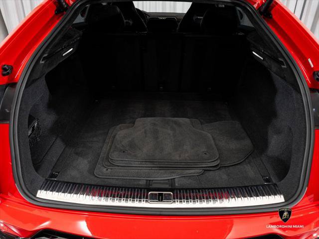 Used 2023 Lamborghini Urus Performante AWD/4WD image 26