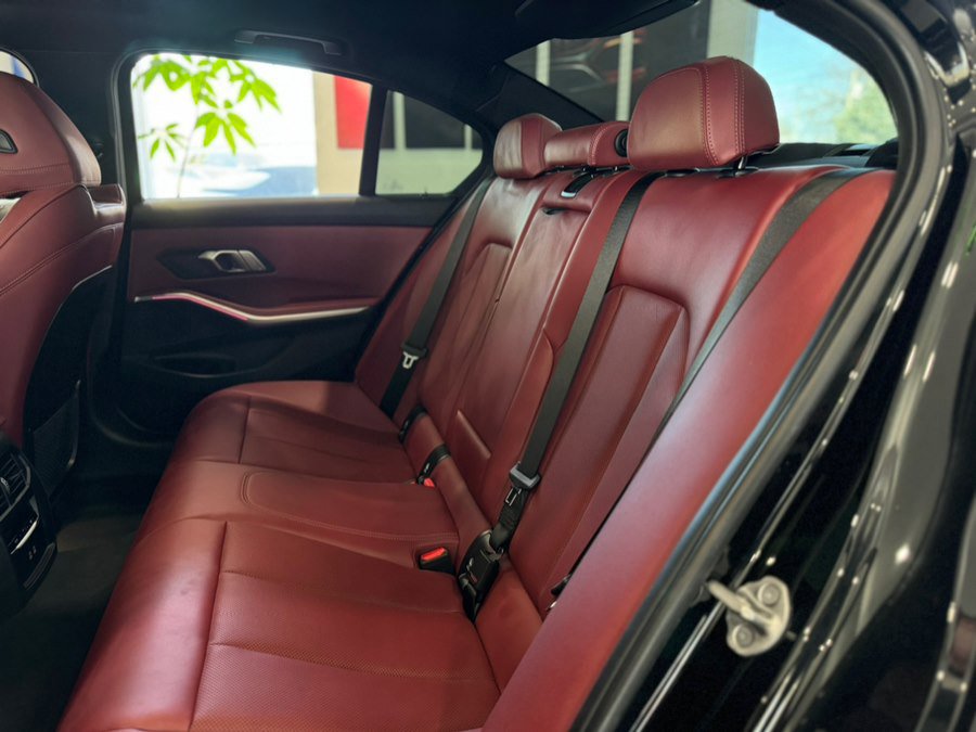 Used 2023 BMW 330i xDrive Sedan w/ Driving Assistance Package image 16