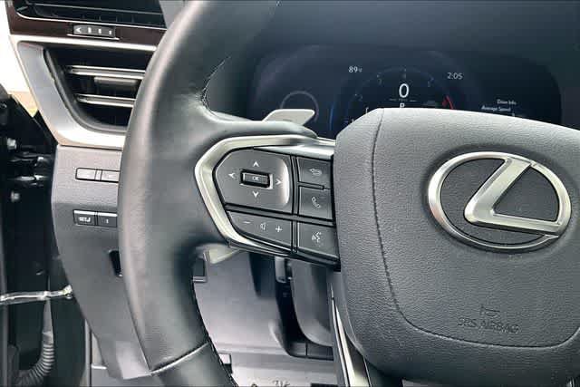 Used 2025 Lexus GX 550 w/ Accessory Package (2T) AWD/4WD image 11