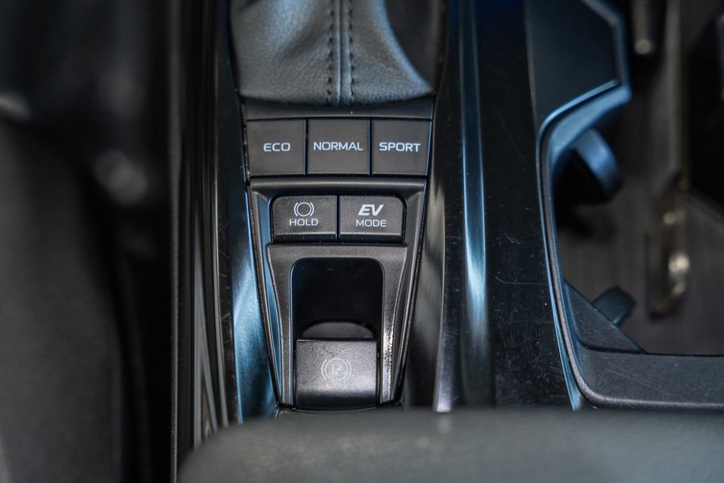Used 2025 Toyota Camry LE FWD image 23