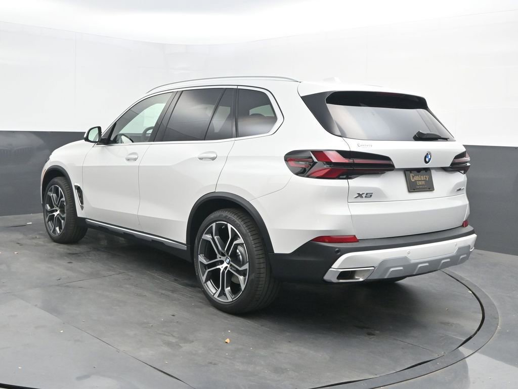 New 2026 BMW X5 xDrive40i w/ Parking Assistance Package AWD/4WD image 3