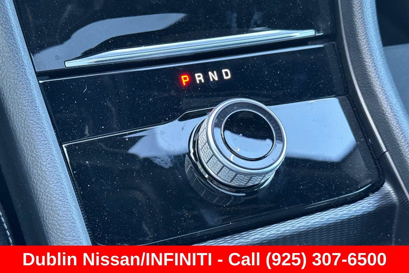 Used 2025 Jeep Grand Cherokee Laredo X w/ Luxury Tech Group I RWD image 34