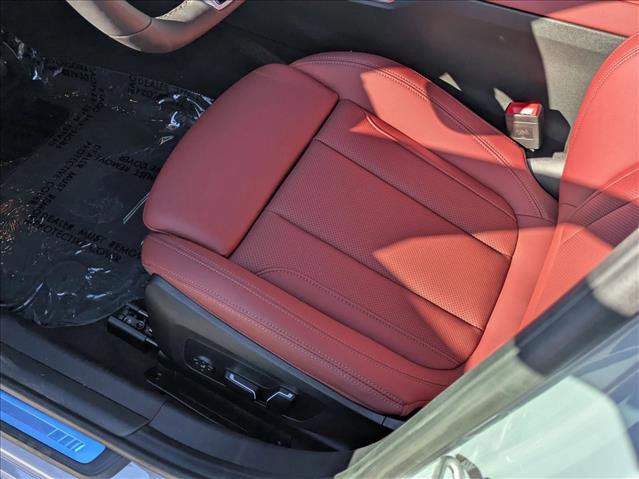 New 2026 BMW 330i Sedan w/ M Sport Package image 4