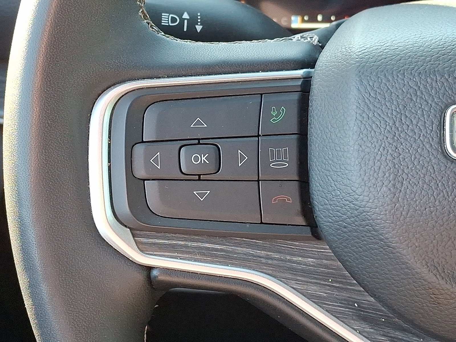 Used 2023 Jeep Wagoneer L Series II image 22