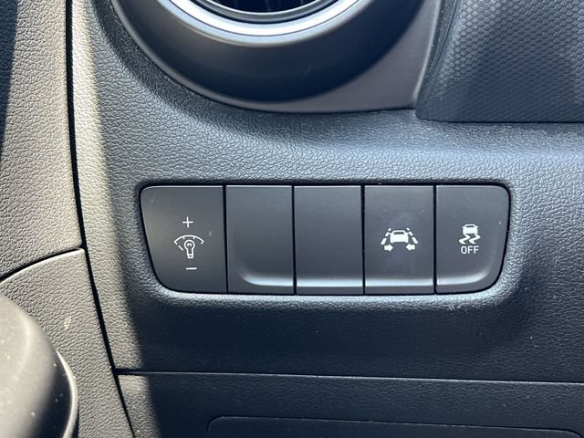 Used 2020 Hyundai Kona SE FWD image 26