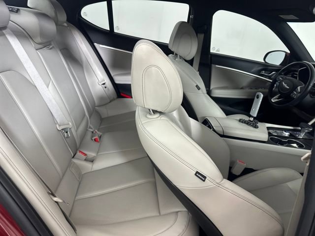 Used 2023 Genesis G70 2.0T image 26